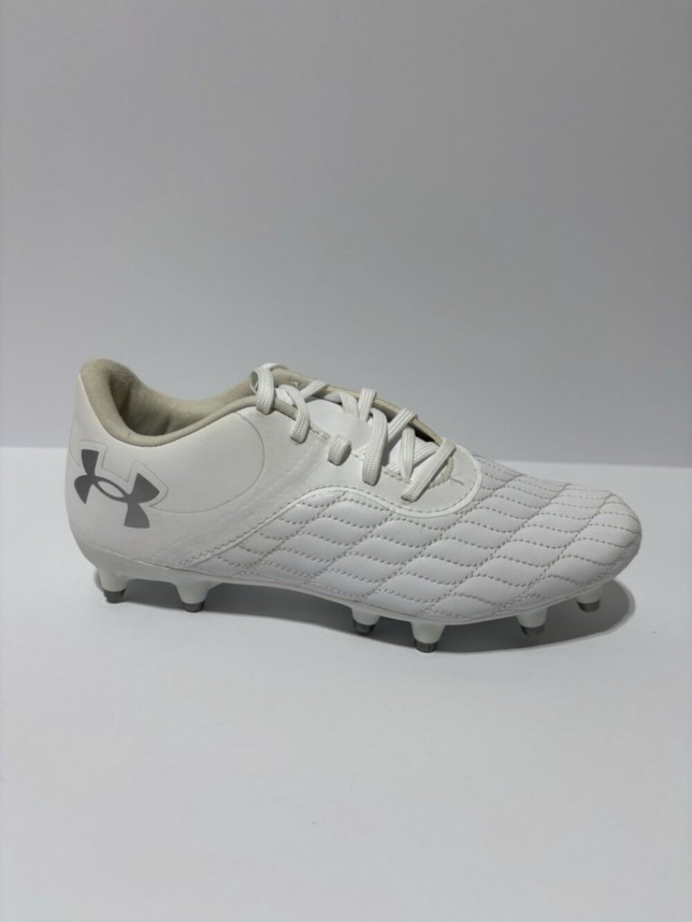 Under Armour Kids’ Magnetico Select 3.0 FG Soccer Cleats White, Boys’ Size 5.5Y